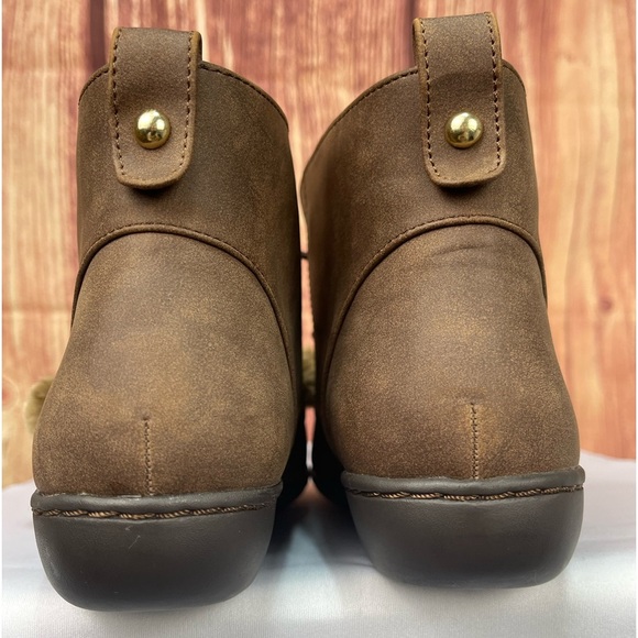 Soft style A hush puppies company brown lace booties with pompoms size 6.5 - Picture 12 of 16